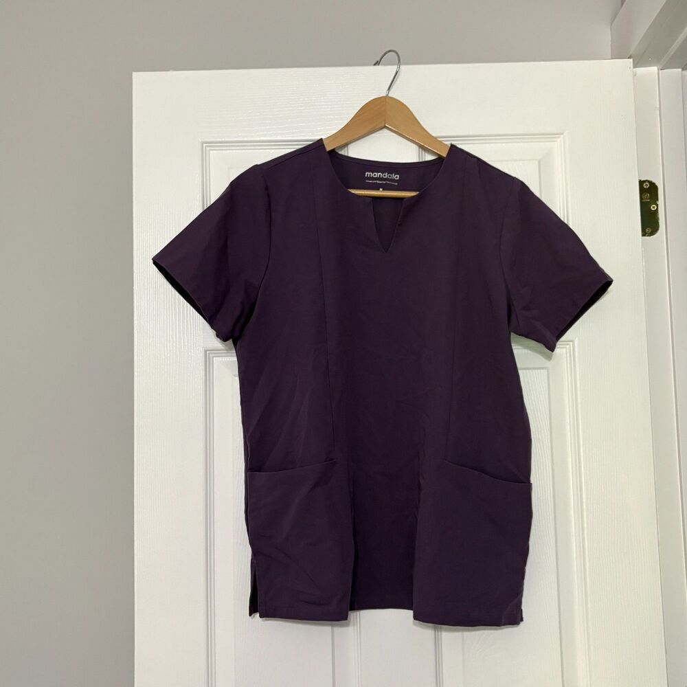 Mandala Scrub Top Womens Medium Purple Medical Nurse Workwear Pockets